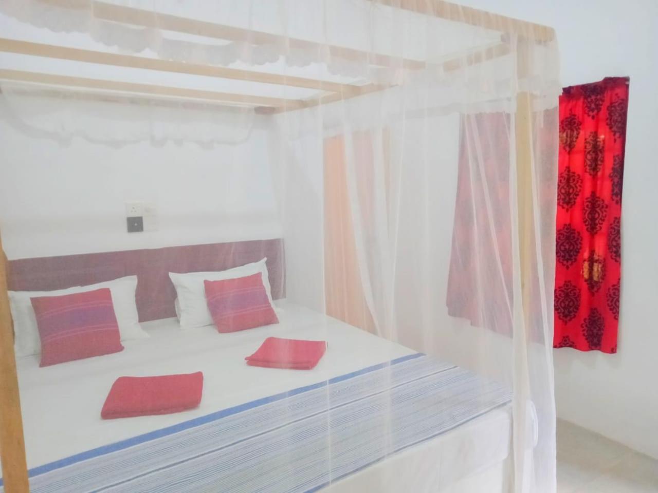 Arachchi Guest House Mirissa Exterior foto